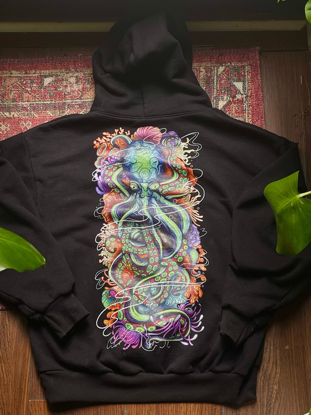 Beauty of the deep boxy hoodie